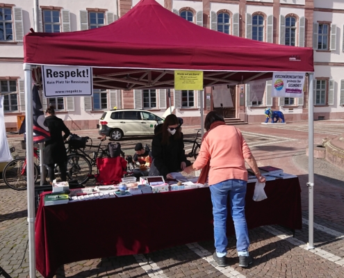 Antifaschistischer Infostand "Querdenken entgegentreten"